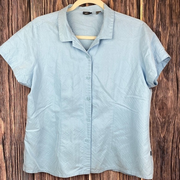 Woman’s REI Blue Button-Down Short Sleeve Blouse- Size Large - Picture 1 of 7